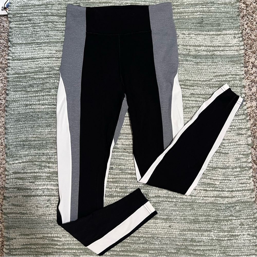Athleta crest color block tight - small